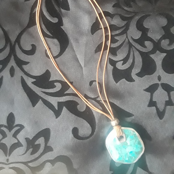 Necklace - Picture 1 of 4